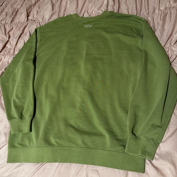 Nike Dri-FIT Get Fit Women's Graphic Crew-Neck Sweatshirt - Picture 6 of 11